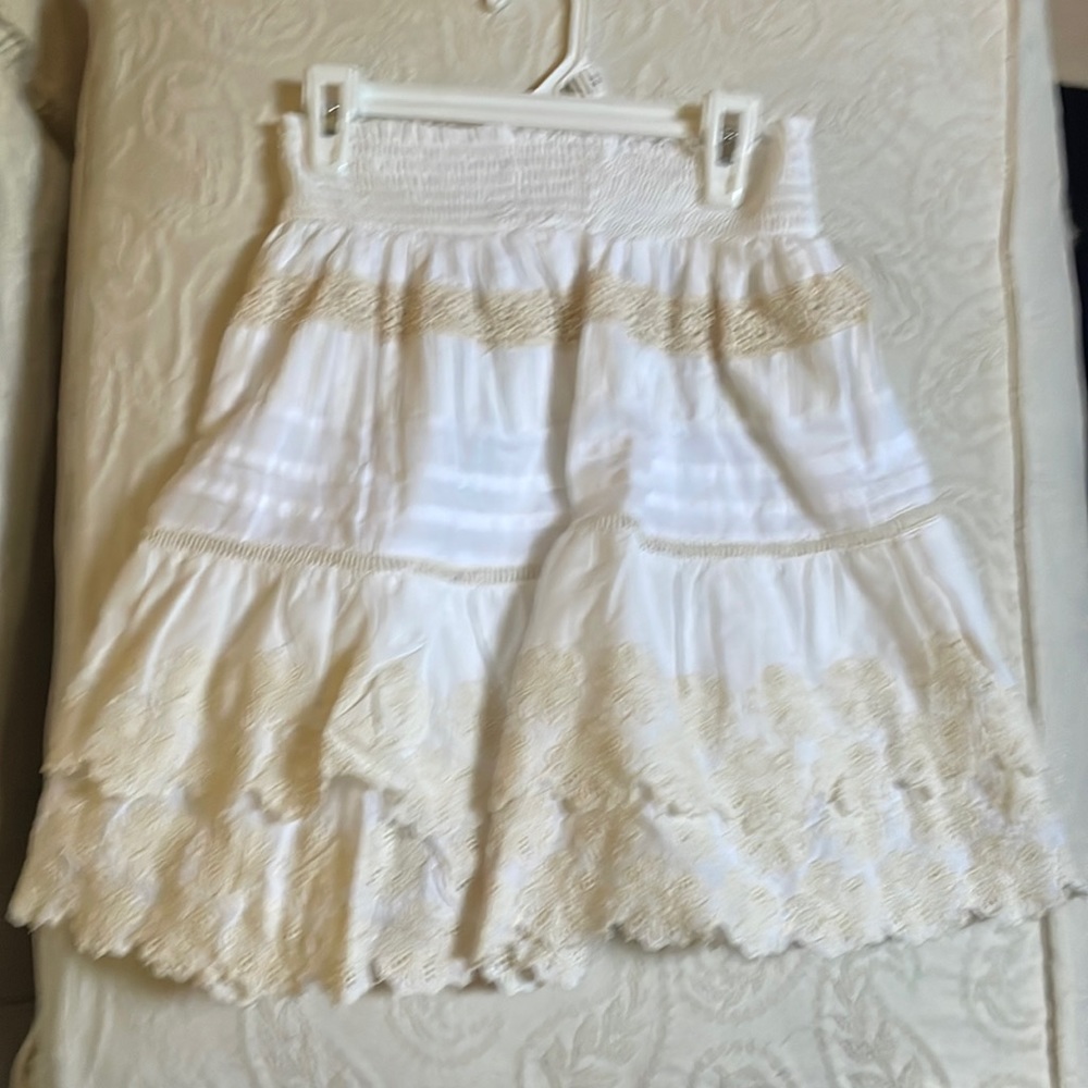 Great summer skirt white with off white detail smocked waist. S
